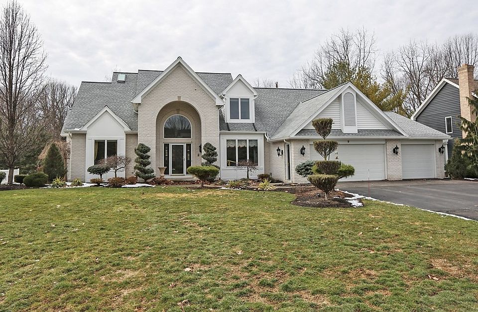 1st image of 9 Woodfield Dr