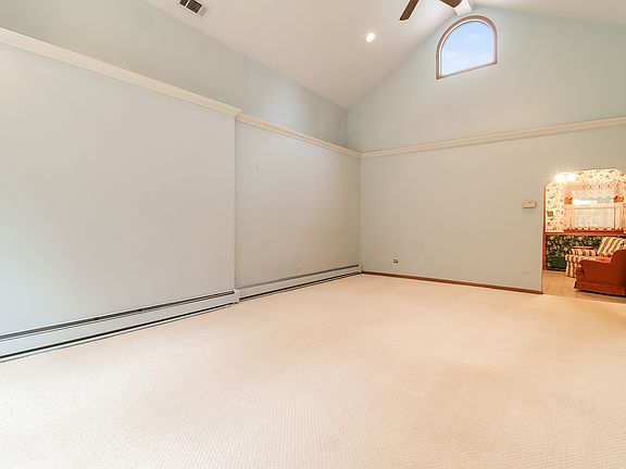 3rd image of 2919 Jackson Dr