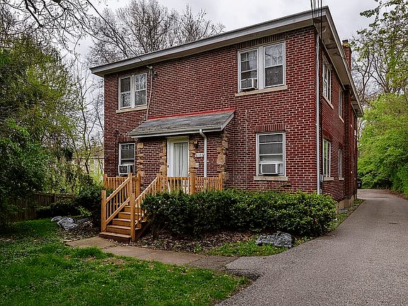 Celeron Gardens Exterior