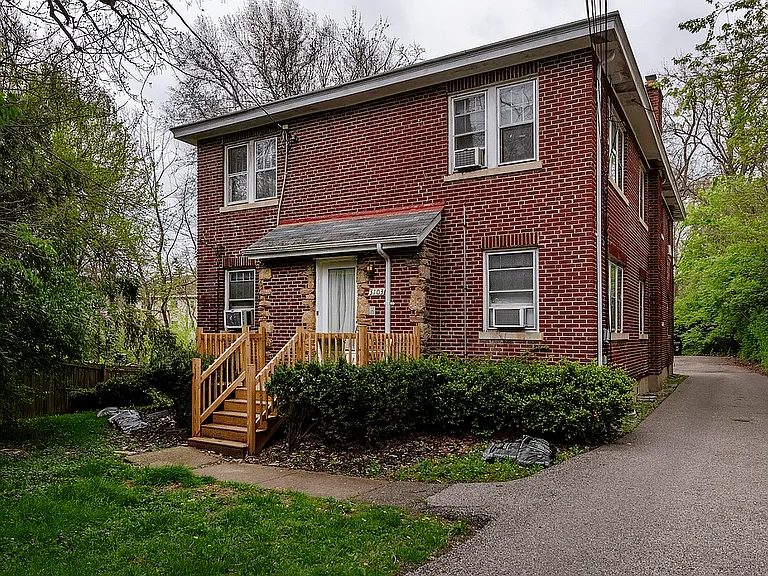 Celeron Gardens Exterior