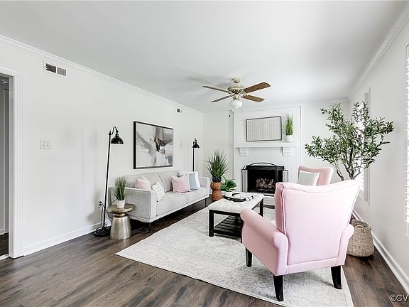 4th image of 9708 Wendhurst Dr