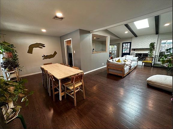 2nd image of 9811 Marlborough Dr