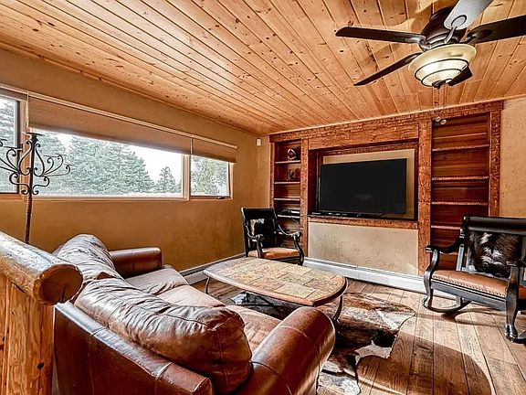 5th image of 18 Meadow Brook Terrace