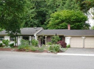 2201 Nut Tree Loop SE, Olympia, WA 98501