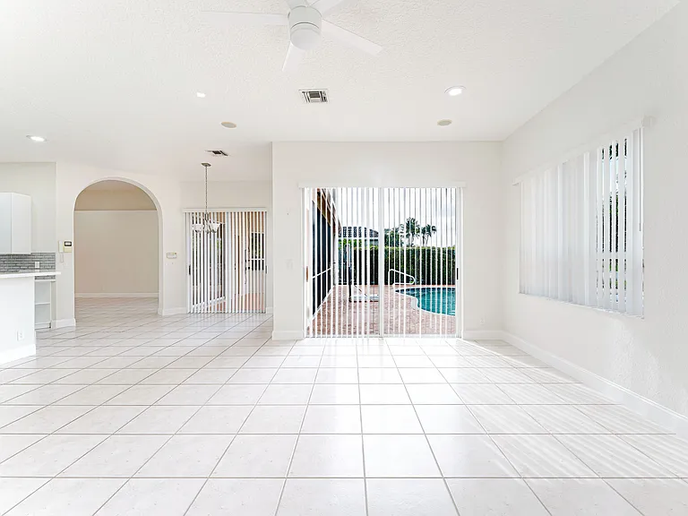 12630 Torbay Dr — Photo 27
