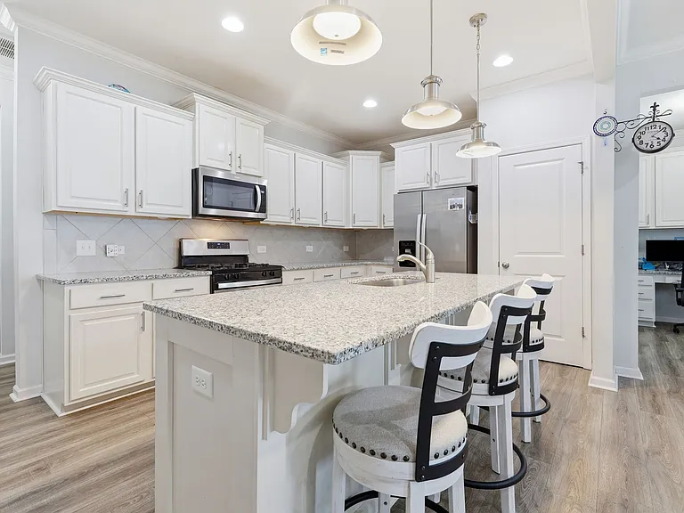115 Crusaders Dr — Photo 14