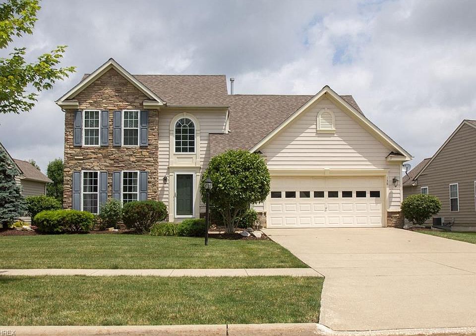 1st image of 138 Weatherstone Dr