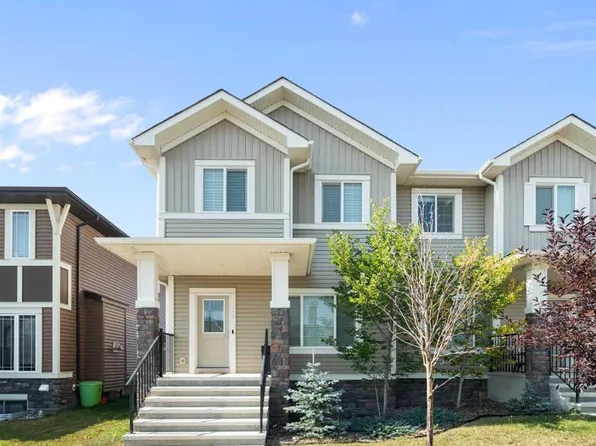 133 SE Heartland Blvd, Cochrane, AB T4C 2P9