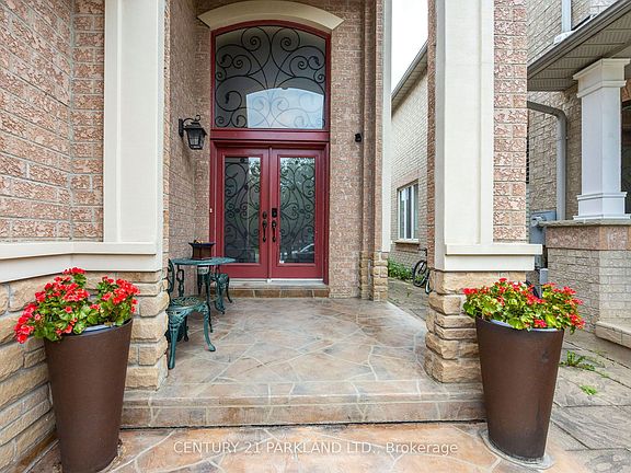 2nd image of 40 Lady Fern Dr