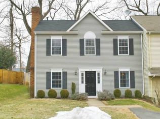 318 Glade Ln, Charlottesville, VA 22901