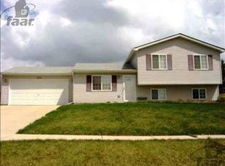 124 Haystack Dr, Linden, MI 48451