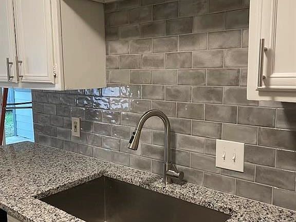 5th image of 3010 Windy Royal Dr
