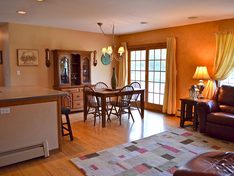 2nd image of 1433 Heather Cir