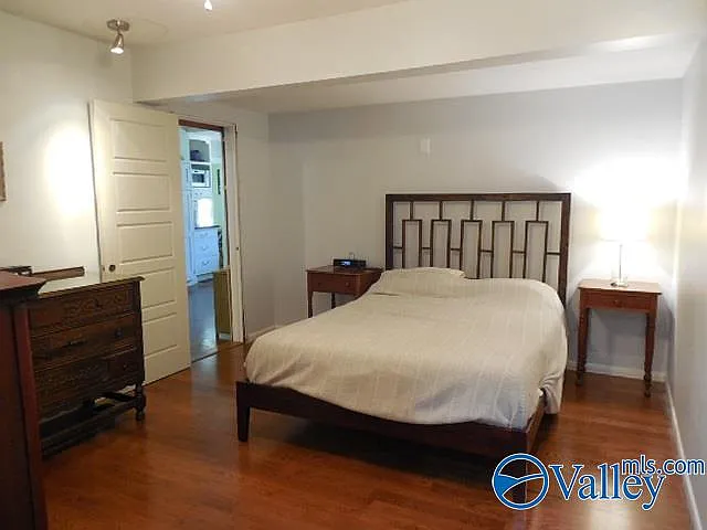 1222 Clinton Ave SE — Photo 11