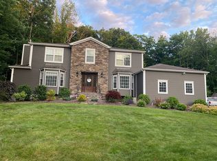 18 Cherbourg Dr, West Milford, NJ