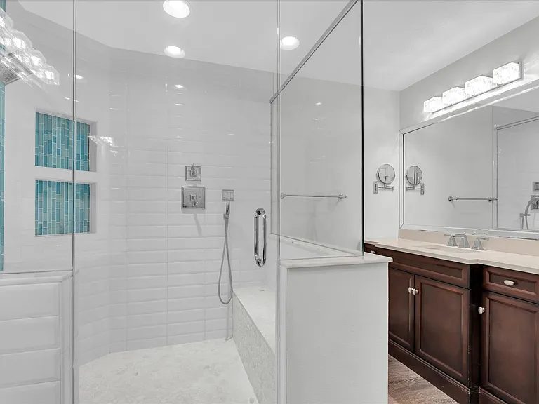 7296 Marathon Dr #404 — Photo 24