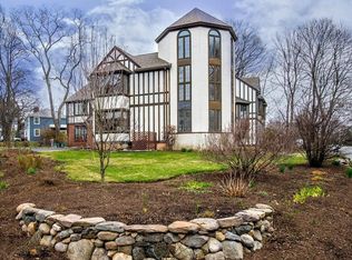 240 Nahant Rd, Nahant, MA 01908