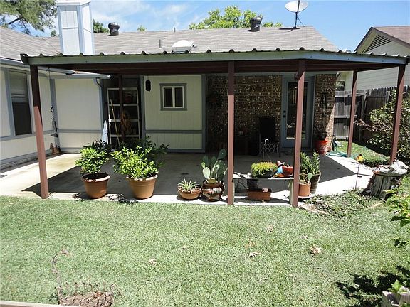 3rd image of 2424 Homewood Trl