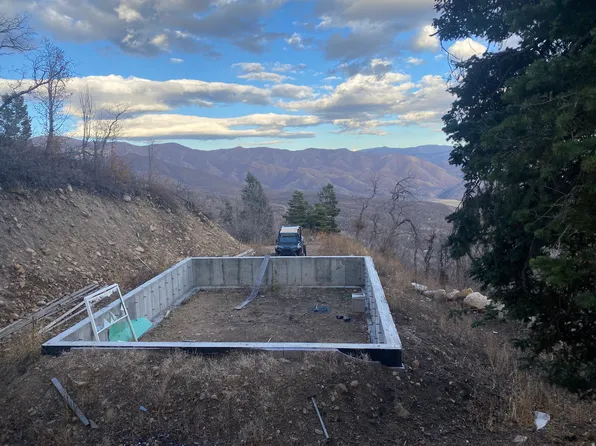 5946 E Whittemore Dr, Springville, UT 84663