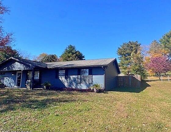 3rd image of 3633 Southfork Pl