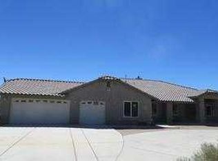 9521 Lilac Rd, Oak Hills, CA 92344