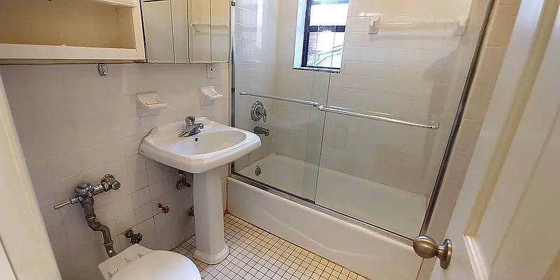 Rented by GPA Realty | media 10