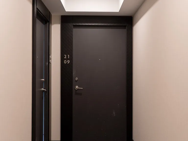 8 Wellesley St W #2109 — Photo 17
