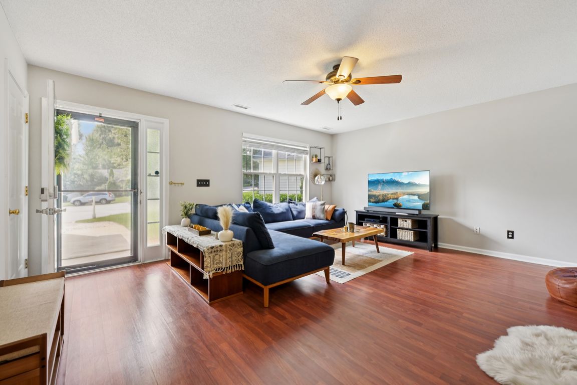 next background image