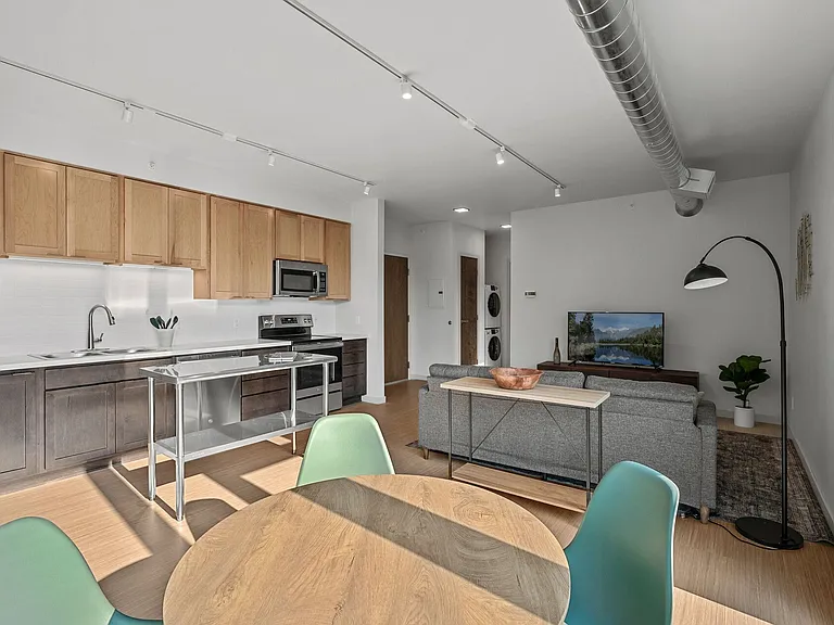 1515 Marshall Ave — Photo 15