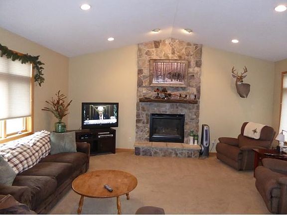 3rd image of 1403 Courtland W