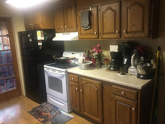 2nd image of 5048 Main St