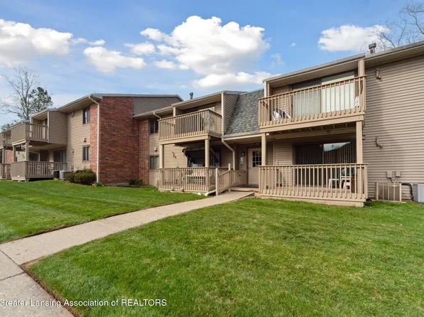 1747 Maple Rdg APT 15, Haslett, MI 48840
