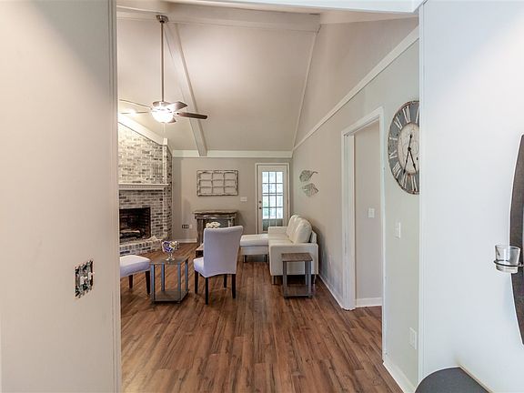 4th image of 130 Dogwood Cir
