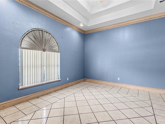 4th image of 2210 W Monte Cristo Rd