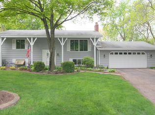 8018 Dakota Ave, Chanhassen, MN 55317