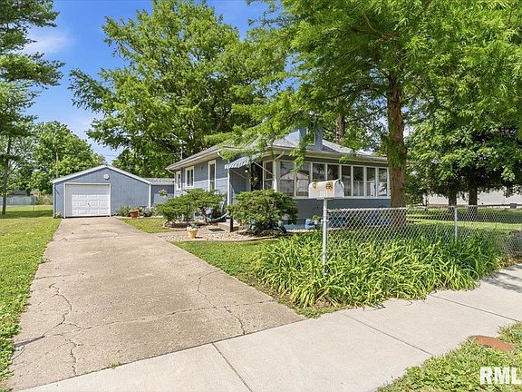 3rd image of 2141 Watch Ave