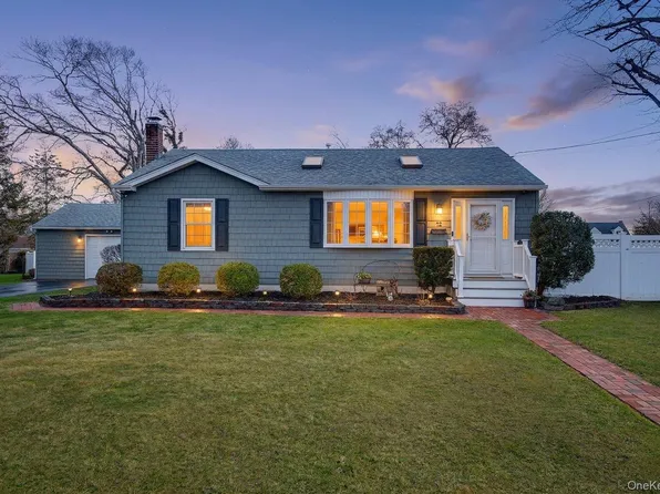 72 Harris Street, Patchogue, NY 11772