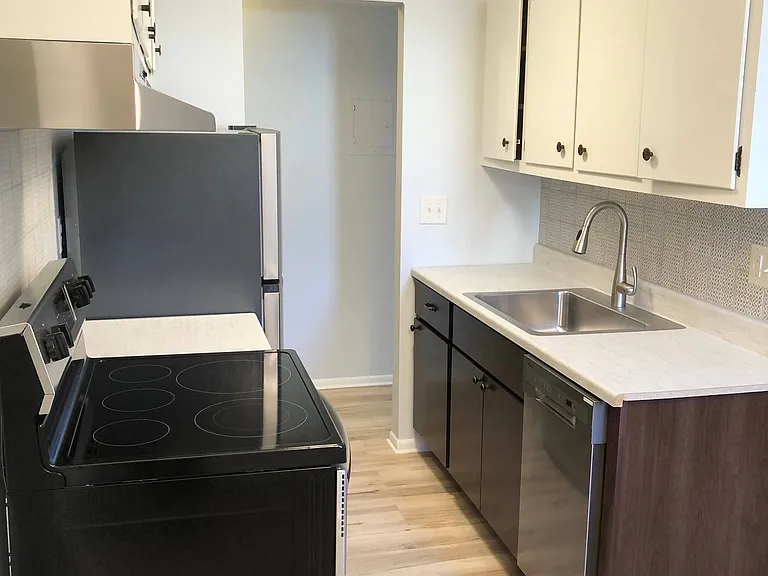 2500 Colfax Apartments — Photo 43
