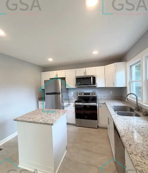 15 Penrose Ave — Photo 6