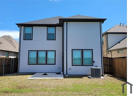 2401 Green River Rd — Photo 12