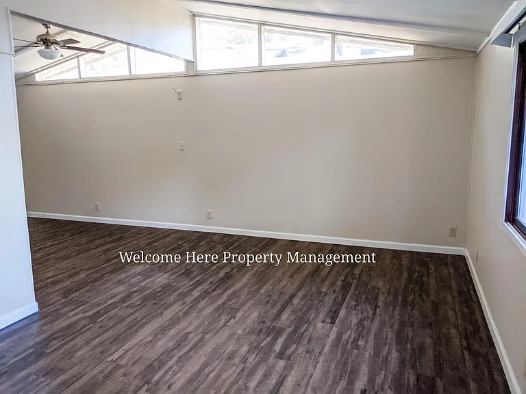 1565 Coombs Dr #1 — Photo 6