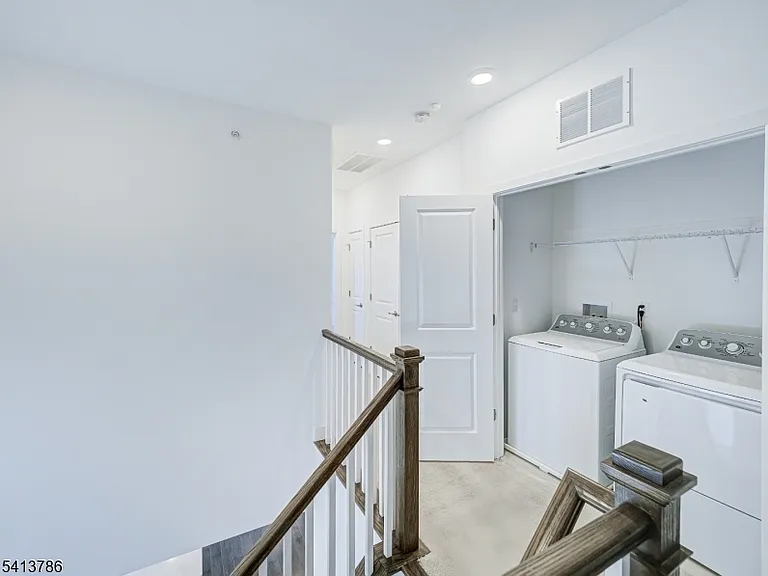 67 Veterans Way — Photo 15