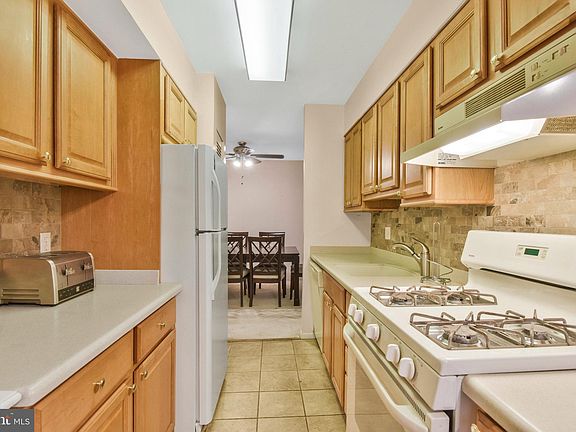 4th image of 3308 Woodburn Village Dr APT 33
