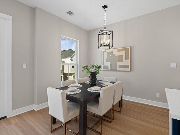 3rd image of 5826 Highland Sun Ln