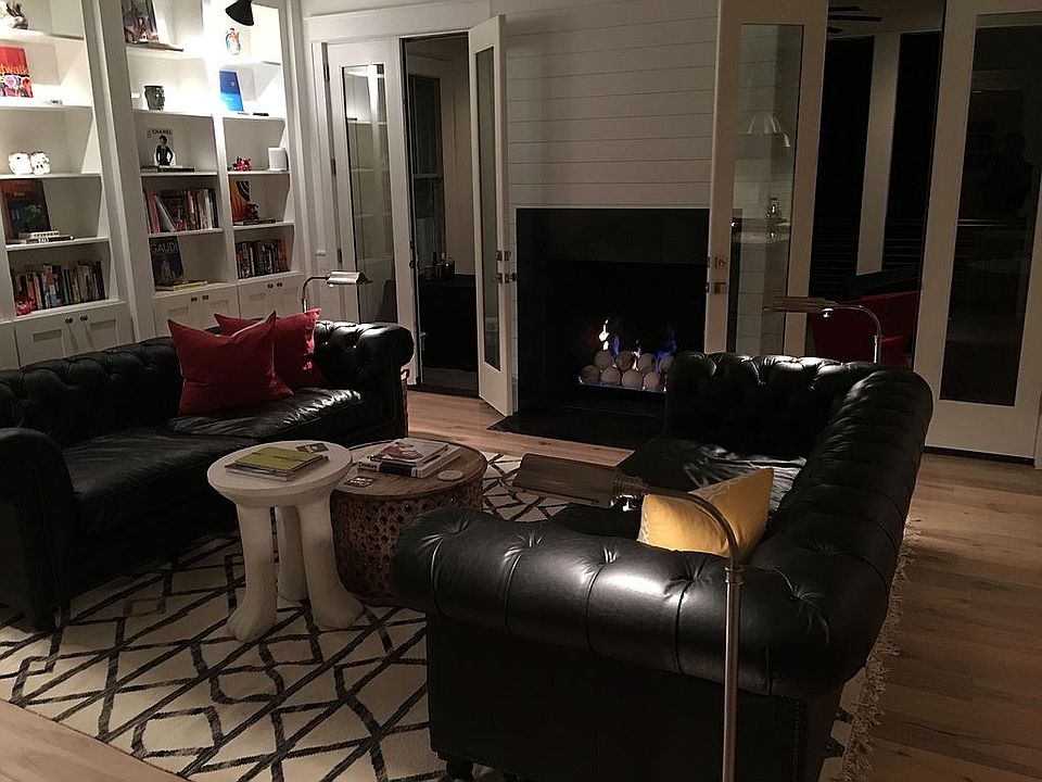 1st image of 17 Fairhills Dr