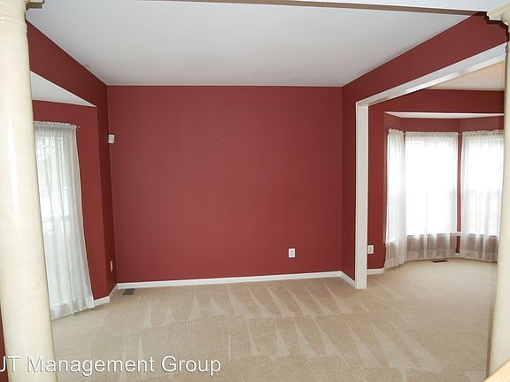 4th image of 43391 Malin Ct