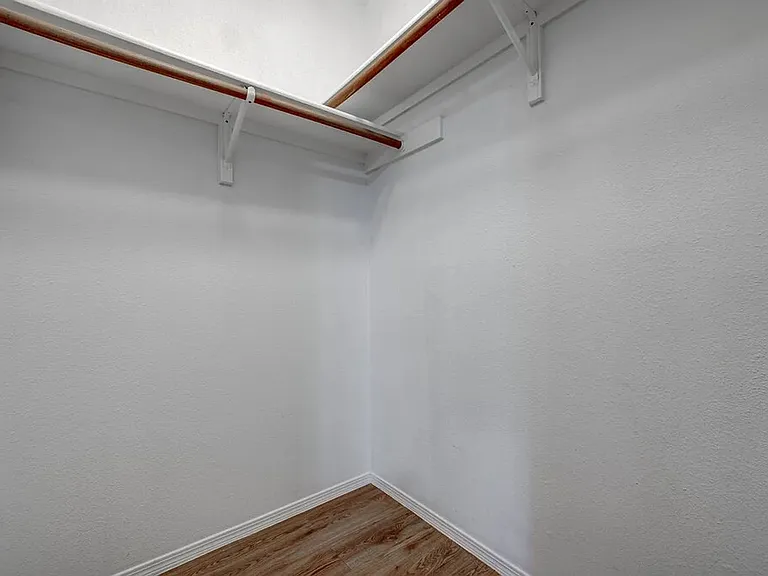 13113 Rochester Ln — Photo 14