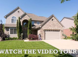 410 Fairways Ln, Chelsea, MI 48118