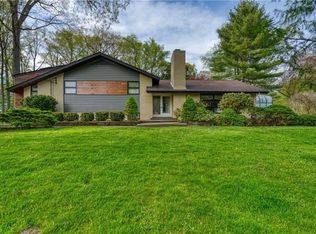 9596 Park Edge Dr, Allison Park, PA 15101
