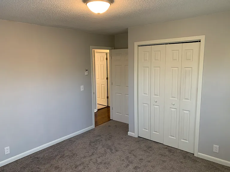 141 Laurel Ct — Photo 7